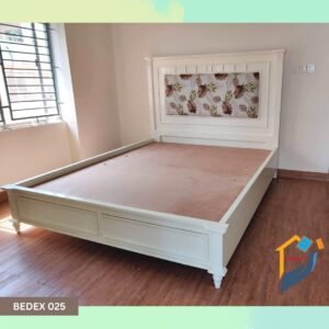 bed All exposed woods Mahagony wood Canadian OAK veneer MDF board lacquer finish.Inner frames Garjan, Gamari solid wood ply board.
